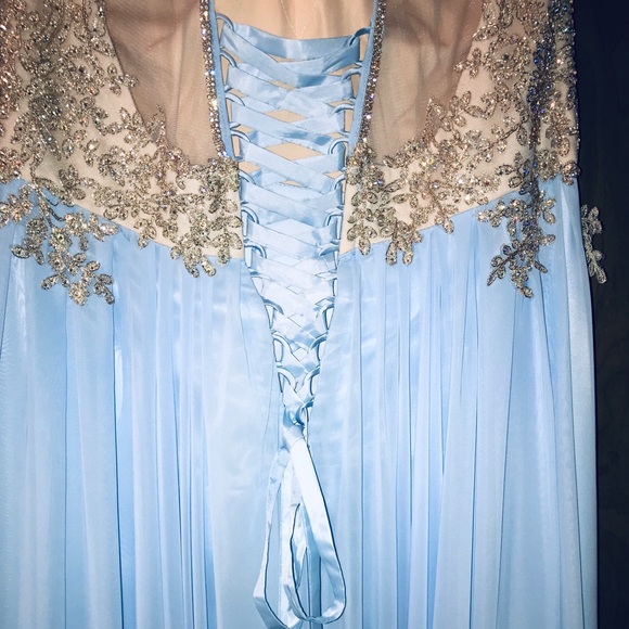 Prom/Graduation Dress - Picture 4 of 8